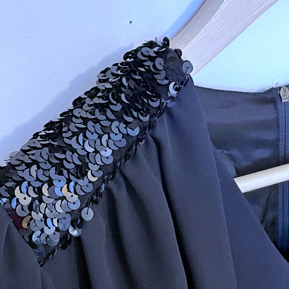 Vintage black midi dress with peplum ruffles - Picture 7 of 15